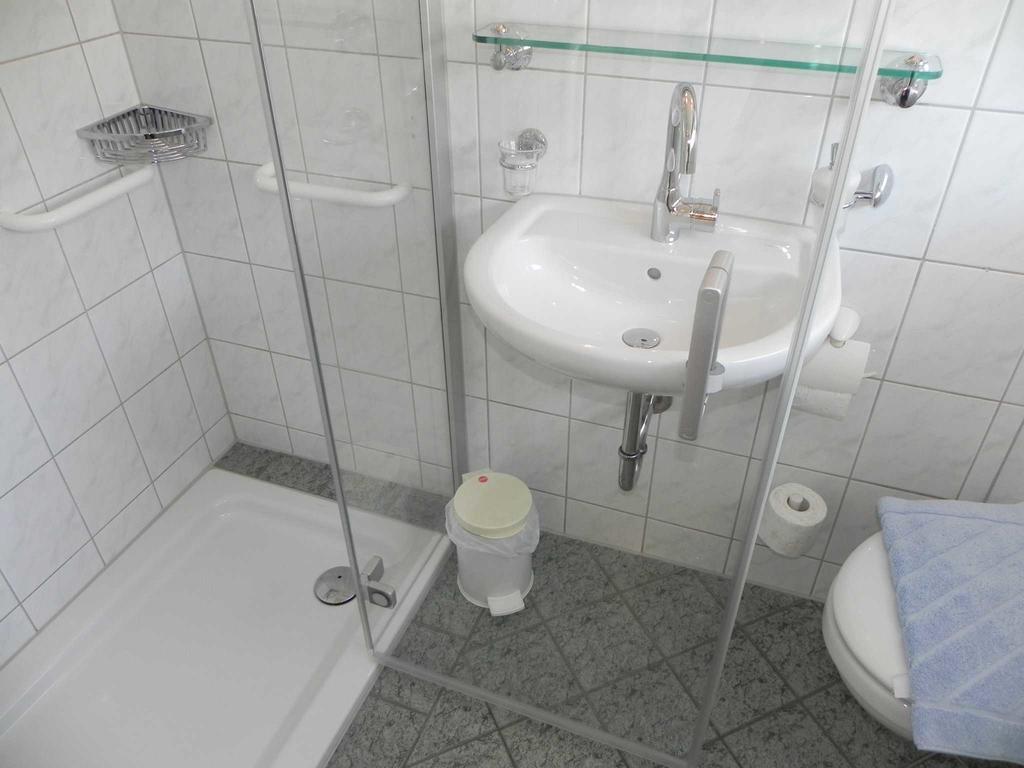 Strandnahe Ferienwohnungen Heringsdorf  Ruang foto